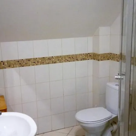 مزرعة للإقامة Przy Trojstyku *