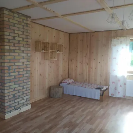 مزرعة للإقامة Przy Trojstyku