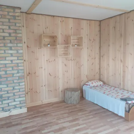 Przy Trojstyku مزرعة للإقامة *