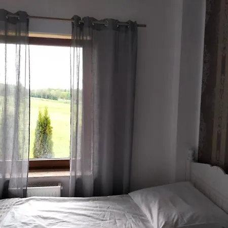 مزرعة للإقامة Przy Trojstyku Dubeninki