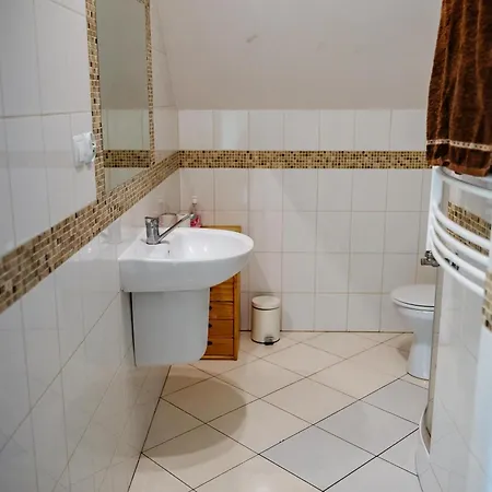 مزرعة للإقامة Przy Trojstyku *